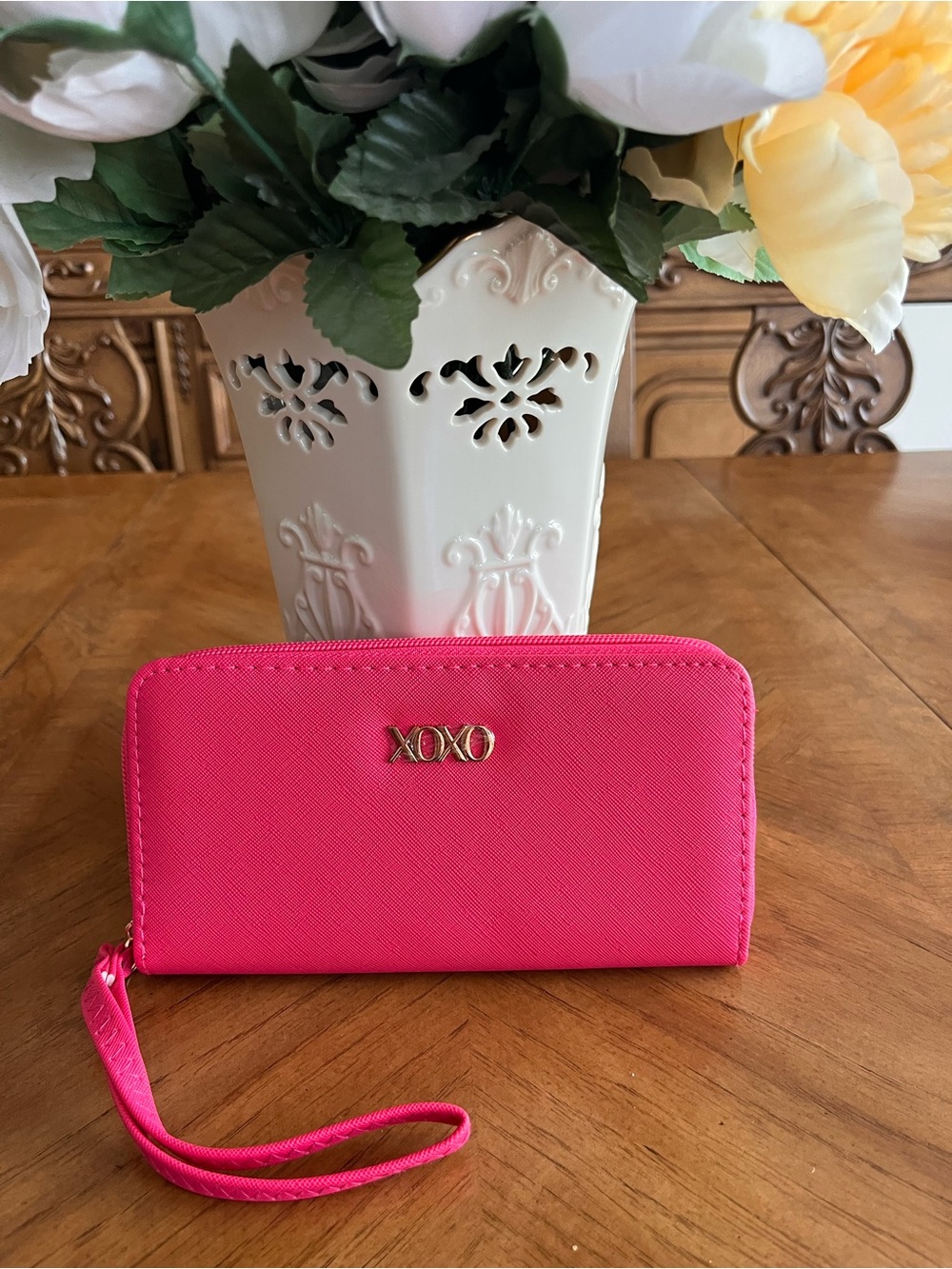 XOXO Bright Hot Pink Zip-Around Wristlet Wallet